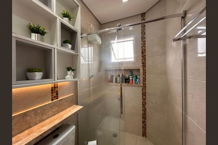 Casa de condomínio à venda com 117m², 2 quartos e 2 vagasBanheiro da Suíte 2