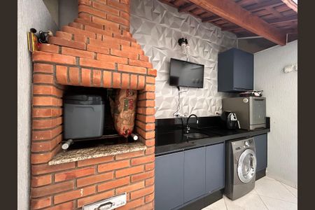 Casa de condomínio à venda com 117m², 2 quartos e 2 vagasÁrea de Serviço e Churrasqueira