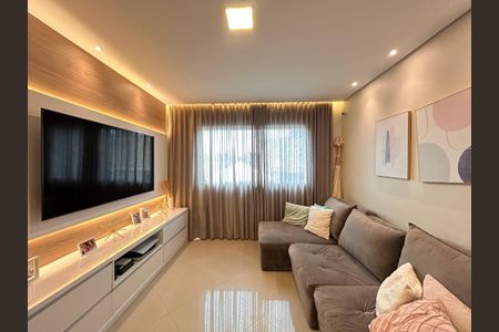 Sala de casa de condomínio à venda com 2 quartos, 117m² em Vila Bruna, São Paulo