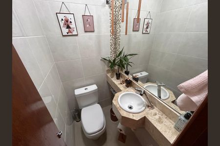 Casa de condomínio à venda com 117m², 2 quartos e 2 vagasLavabo da Sala