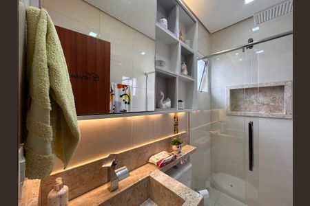 Casa de condomínio à venda com 117m², 2 quartos e 2 vagasBanheiro da Suíte 1