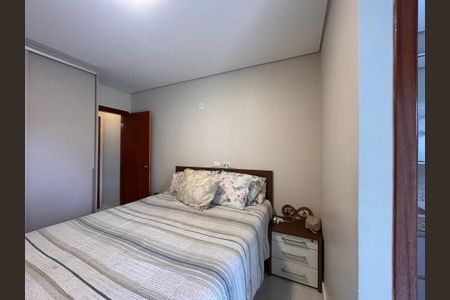 Casa de condomínio à venda com 117m², 2 quartos e 2 vagasSuíte 2