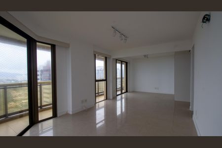 Apartamento à venda com 268m², 3 quartos e 3 vagasSuíte 1