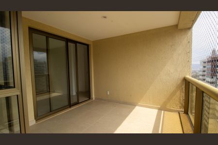 Apartamento à venda com 268m², 3 quartos e 3 vagasVaranda do Hall