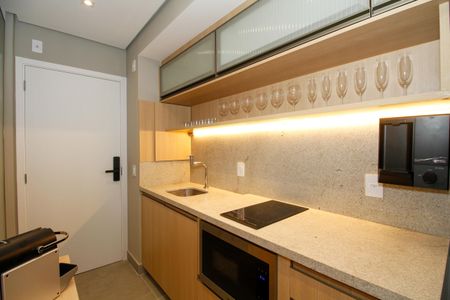 Cozinha de kitnet/studio à venda com 1 quarto, 27m² em Pinheiros, São Paulo