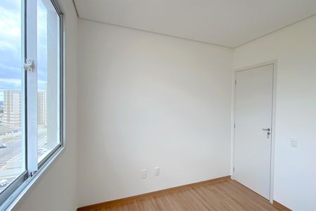 Apartamento para alugar com 68m², 3 quartos e 2 vagas Apartamento para alugar com 68m², 3 quartos e 2 vagasQuarto 2