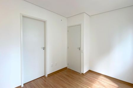 Apartamento para alugar com 68m², 3 quartos e 2 vagas Apartamento para alugar com 68m², 3 quartos e 2 vagasSuíte