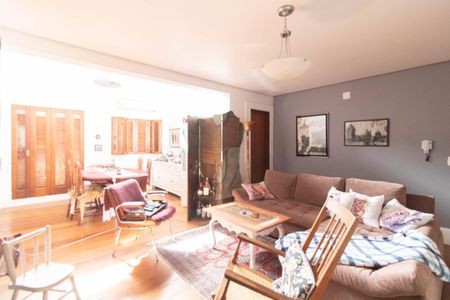 Casa à venda com 900m², 5 quartos e 8 vagasSala 2