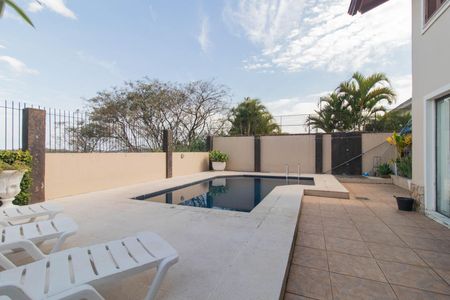 Casa à venda com 900m², 5 quartos e 8 vagasQuintal