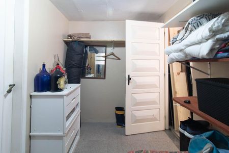 Casa à venda com 900m², 5 quartos e 8 vagasQuarto de Serviço