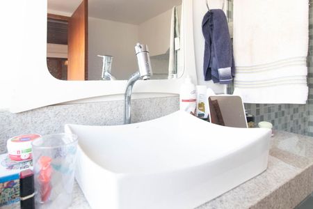 Casa à venda com 900m², 5 quartos e 8 vagasBanheiro do Quarto 3