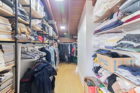 Casa à venda com 900m², 5 quartos e 8 vagasQuarto 5