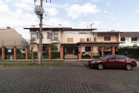 Casa à venda com 900m², 5 quartos e 8 vagasFachada