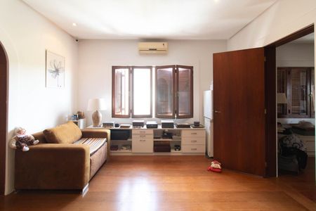 Casa à venda com 900m², 5 quartos e 8 vagasQuarto 2