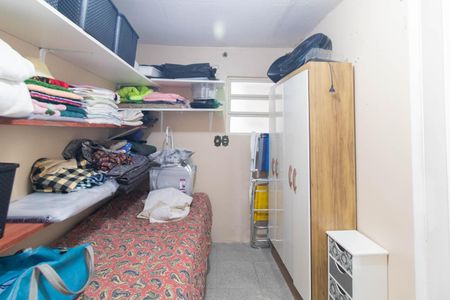 Casa à venda com 900m², 5 quartos e 8 vagasQuarto de Serviço