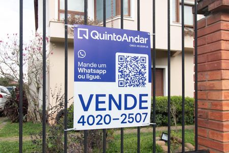 Casa à venda com 900m², 5 quartos e 8 vagasPlaca