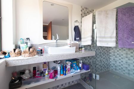 Casa à venda com 900m², 5 quartos e 8 vagasBanheiro do Quarto 3