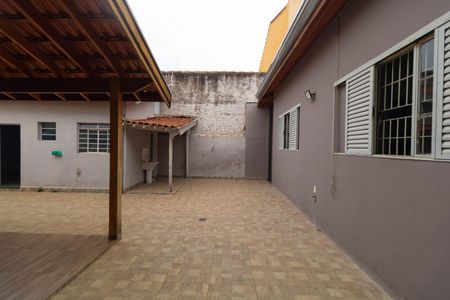 Casa à venda com 400m², 4 quartos e 4 vagas Casa à venda com 400m², 4 quartos e 4 vagasQuintal