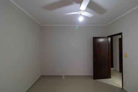 Casa à venda com 400m², 4 quartos e 4 vagas Casa à venda com 400m², 4 quartos e 4 vagasQuarto 1