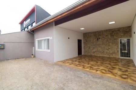 Casa à venda com 400m², 4 quartos e 4 vagas Casa à venda com 400m², 4 quartos e 4 vagasGaragem