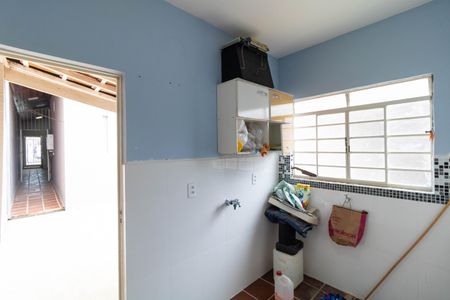 Casa à venda com 400m², 4 quartos e 4 vagas Casa à venda com 400m², 4 quartos e 4 vagasCozinha da Edícula