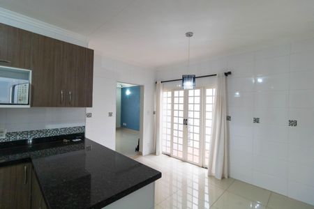 Casa à venda com 400m², 4 quartos e 4 vagas Casa à venda com 400m², 4 quartos e 4 vagasCozinha