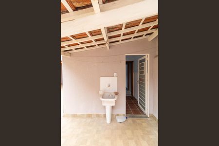 Casa à venda com 400m², 4 quartos e 4 vagas Casa à venda com 400m², 4 quartos e 4 vagasÁrea de Serviço da Edícula