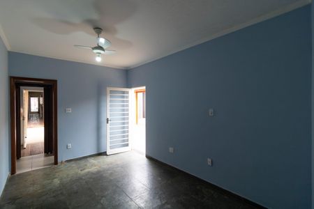 Casa à venda com 400m², 4 quartos e 4 vagas Casa à venda com 400m², 4 quartos e 4 vagasQuarto da Edícula