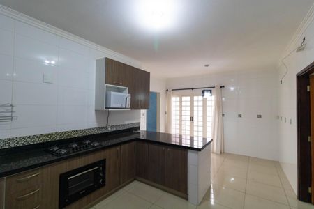 Casa à venda com 400m², 4 quartos e 4 vagas Casa à venda com 400m², 4 quartos e 4 vagasCozinha