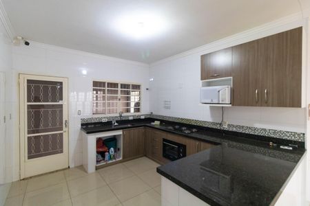 Casa à venda com 400m², 4 quartos e 4 vagas Casa à venda com 400m², 4 quartos e 4 vagasCozinha