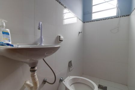 Casa à venda com 400m², 4 quartos e 4 vagas Casa à venda com 400m², 4 quartos e 4 vagasBanheiro da Edícula