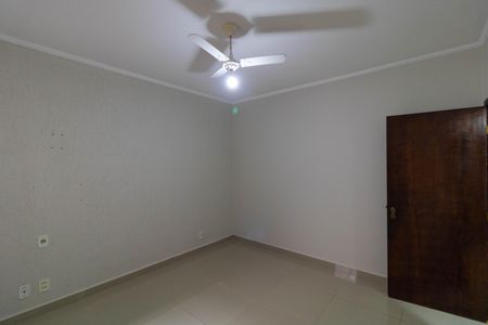 Casa à venda com 400m², 4 quartos e 4 vagas Casa à venda com 400m², 4 quartos e 4 vagasQuarto 1