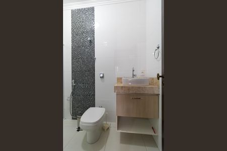 Casa à venda com 400m², 4 quartos e 4 vagas Casa à venda com 400m², 4 quartos e 4 vagasBanheiro da Suíte