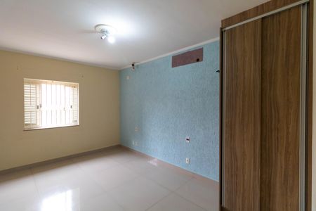 Casa à venda com 400m², 4 quartos e 4 vagas Casa à venda com 400m², 4 quartos e 4 vagasSuíte