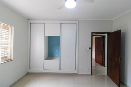 Casa à venda com 400m², 4 quartos e 4 vagas Casa à venda com 400m², 4 quartos e 4 vagasQuarto 2