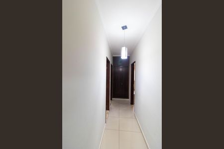 Casa à venda com 400m², 4 quartos e 4 vagas Casa à venda com 400m², 4 quartos e 4 vagasCorredor