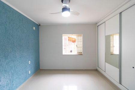 Casa à venda com 400m², 4 quartos e 4 vagas Casa à venda com 400m², 4 quartos e 4 vagasQuarto 2