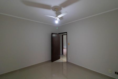 Casa à venda com 400m², 4 quartos e 4 vagas Casa à venda com 400m², 4 quartos e 4 vagasQuarto 1