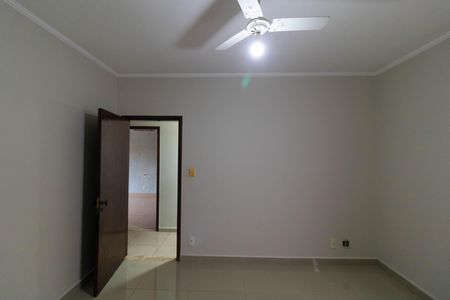 Casa à venda com 400m², 4 quartos e 4 vagas Casa à venda com 400m², 4 quartos e 4 vagasQuarto 1