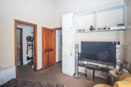 Casa para alugar com 252m², 4 quartos e 6 vagas Casa para alugar com 252m², 4 quartos e 6 vagasSuíte 2