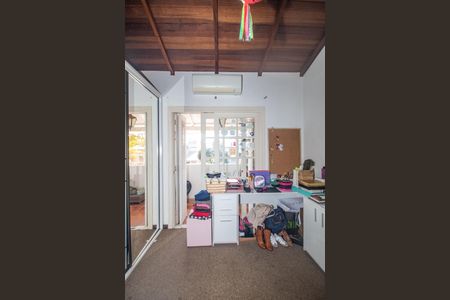 Casa para alugar com 252m², 4 quartos e 6 vagas Casa para alugar com 252m², 4 quartos e 6 vagasQuarto 1