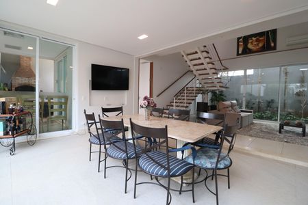 Casa para alugar com 490m², 4 quartos e 4 vagasSala de Jantar