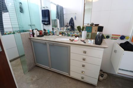 Casa para alugar com 490m², 4 quartos e 4 vagasBanheiro do Quarto 2