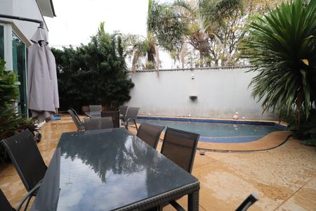 Casa para alugar com 490m², 4 quartos e 4 vagasPiscina