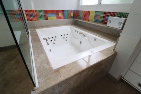 Casa para alugar com 490m², 4 quartos e 4 vagasBanheiro do Quarto 3