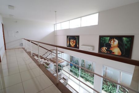 Casa para alugar com 490m², 4 quartos e 4 vagasCorredor