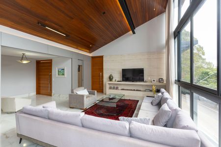 Casa de condomínio à venda com 450m², 4 quartos e 4 vagas Casa de condomínio à venda com 450m², 4 quartos e 4 vagasSala