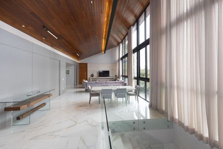 Casa de condomínio à venda com 450m², 4 quartos e 4 vagas Casa de condomínio à venda com 450m², 4 quartos e 4 vagasSala de Jantar