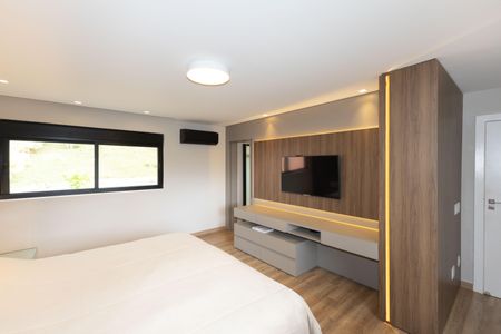 Casa de condomínio à venda com 450m², 4 quartos e 4 vagas Casa de condomínio à venda com 450m², 4 quartos e 4 vagasSuíte 2