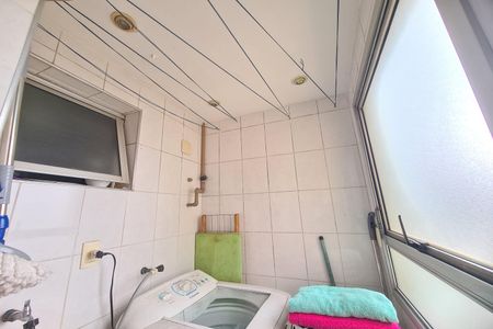 Apartamento à venda com 63m², 2 quartos e 1 vaga Apartamento à venda com 63m², 2 quartos e 1 vagaÁrea de Serviço